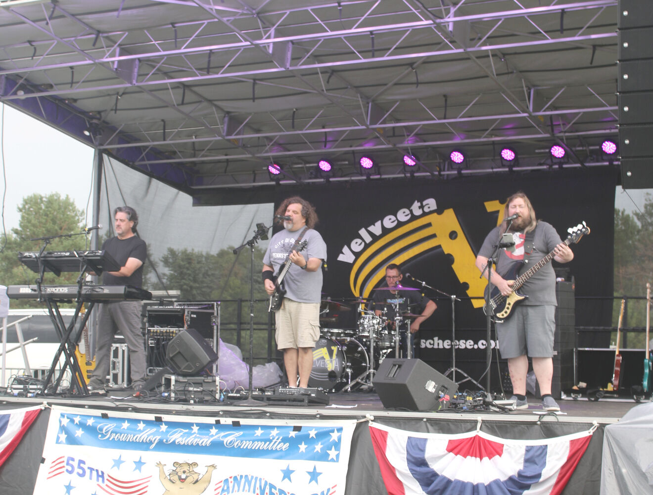 Velveeta brings ‘80s cheese to Groundhog Festival